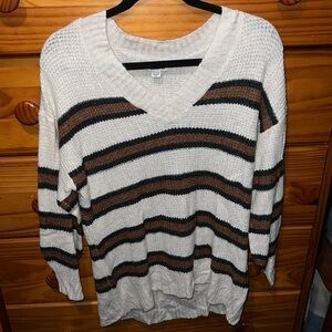 american eagle v neck sweater!